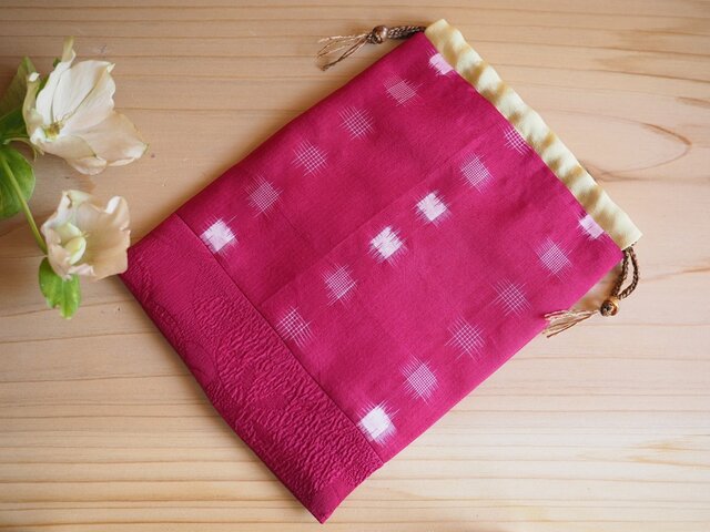 K's 茜色と白の絣の巾着【受注制作】-銘仙(古布)からの画像1枚目