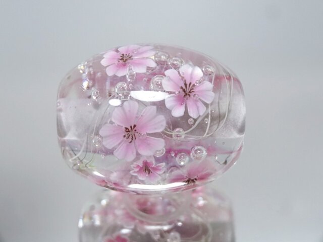 桜のとんぼ玉(ガラス玉)の画像1枚目