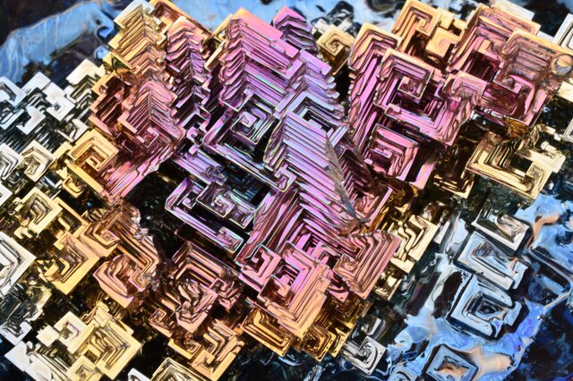 ビスマス結晶ガーデン（特大／深海工場群） | iichi 日々の暮らしを