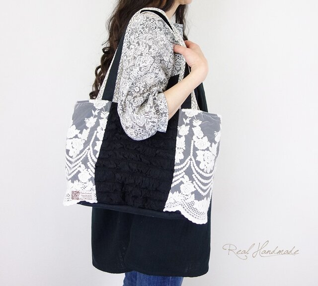 ブラックフリルとチュール薔薇レースBAGの画像1枚目