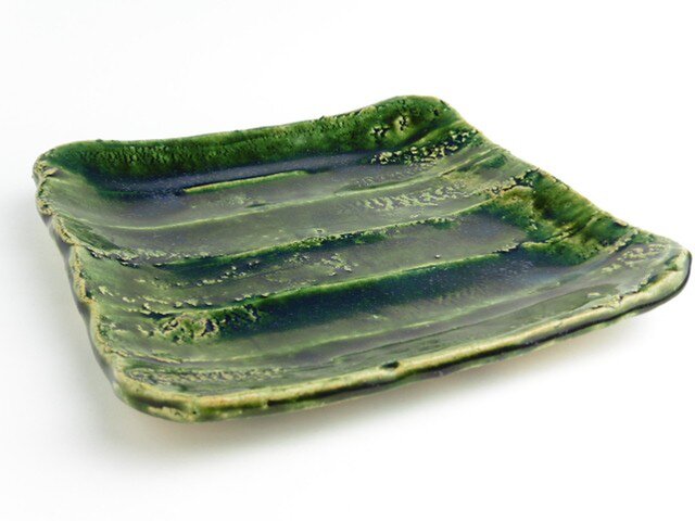 織部 鎬(しのぎ)四方皿 | iichi 日々の暮らしを心地よくする