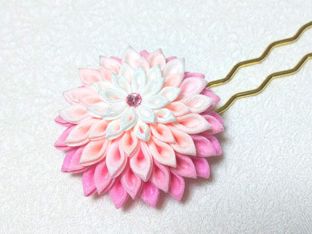 つまみ細工の簪(かんざし)*ピンク*の画像1枚目
