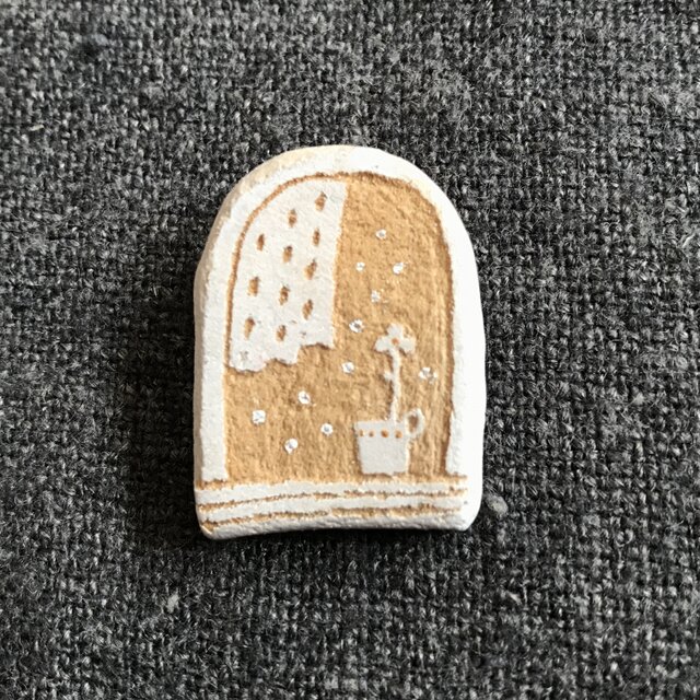 日々の小まど ブローチの画像1枚目