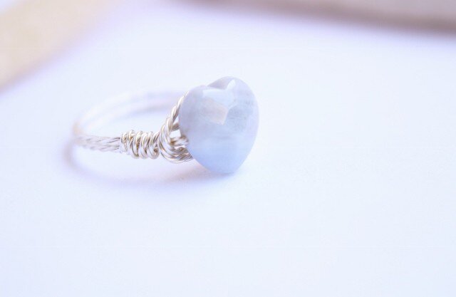 ブルーレース Heart Wire Ring の画像1枚目