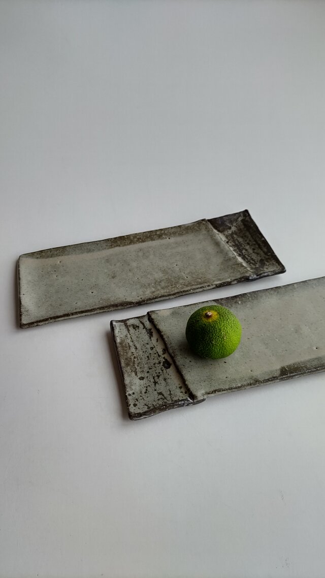 マット灰釉長皿