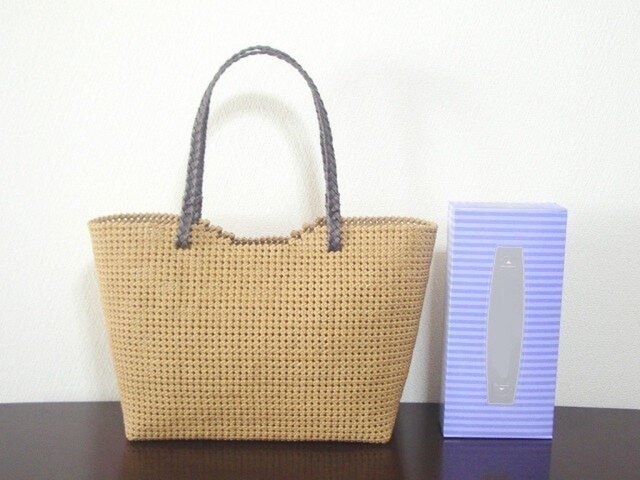クラフトバンド手提げバック❣️ハンドメイド❣️ Make a chic patterned basket bag with a craft band [Suitable