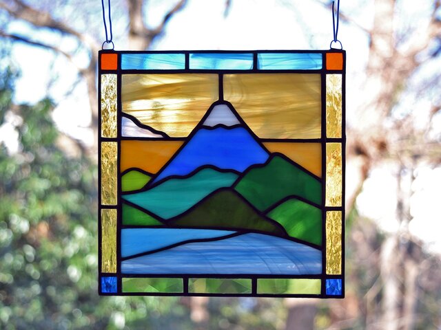 春の富士山のステンドグラスパネル 春の富士山のステンドグラスパネル