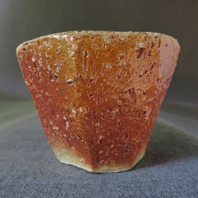 陶器 酒器(74) 鎬ぐい呑み 陶芸家オリジナルの画像1枚目