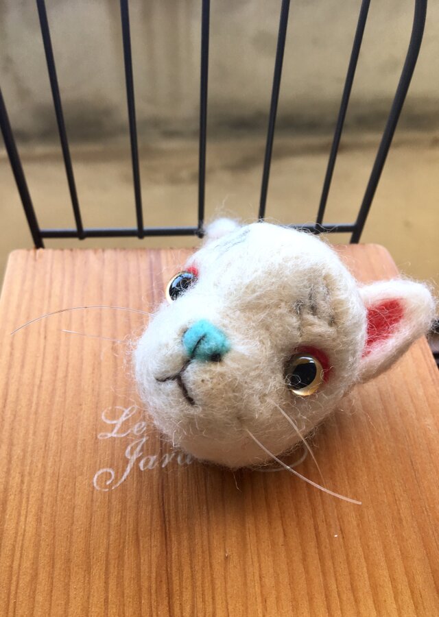 羊毛お狐様ブローチ※SALE※の画像1枚目