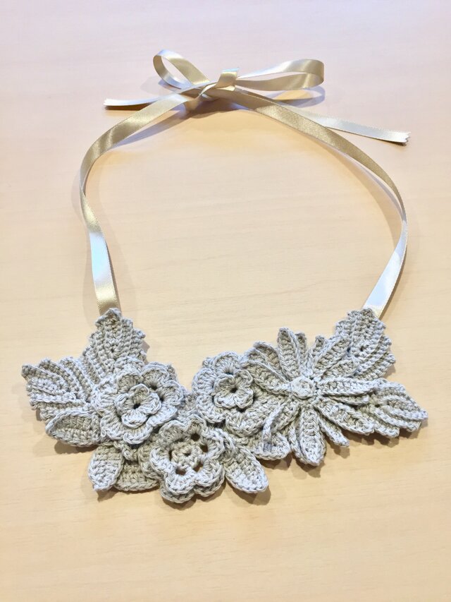 クロッシェレースのネックレスの画像1枚目