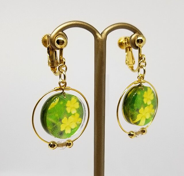 小花yellowflowerイヤリング<ピアス>の画像1枚目