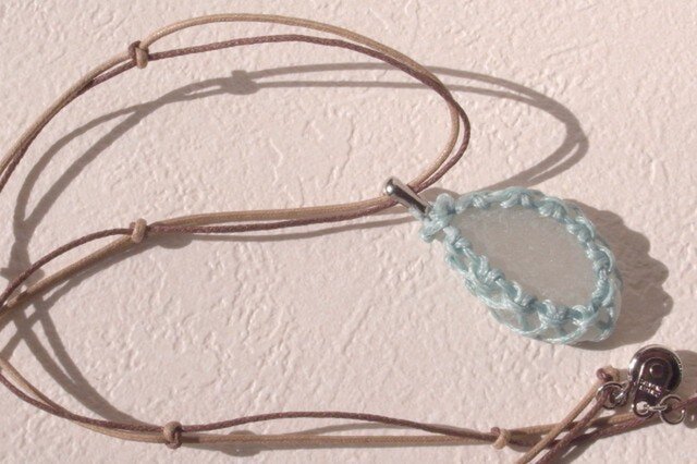 sea glass necklace light blue #1の画像1枚目