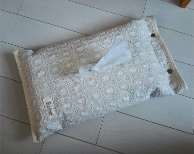 コットンリネンサークルレース刺繍boxティッシュカバーの画像1枚目