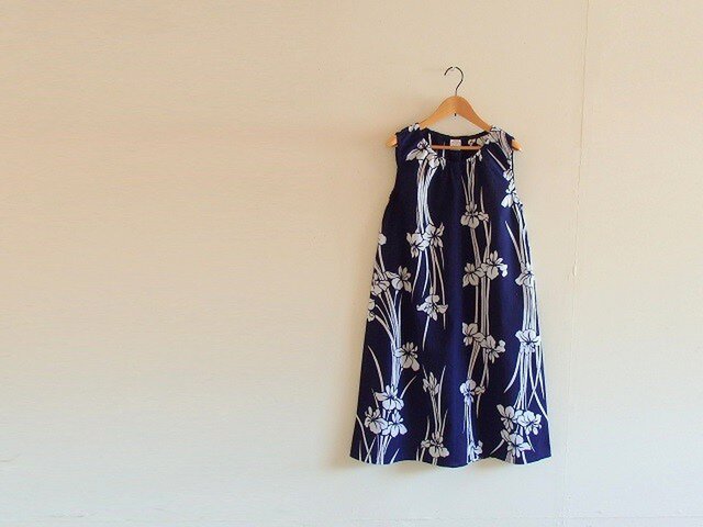 浴衣地ワンピース 菖蒲(あやめ)Bの画像1枚目