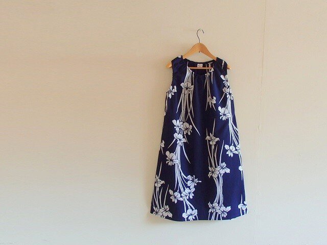 浴衣地ワンピース 菖蒲(あやめ)Aの画像1枚目