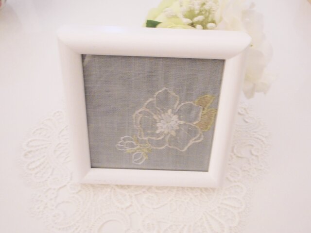 sampleサンプル フラワー刺繍入りミニ額 | iichi 日々の暮らしを