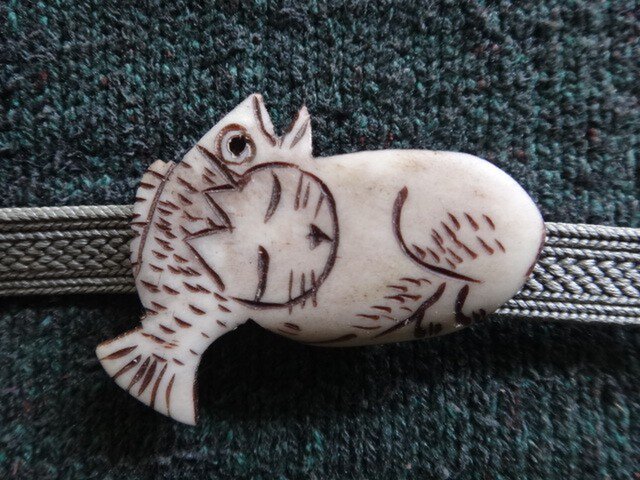 鹿角の帯留 魚枕の画像1枚目