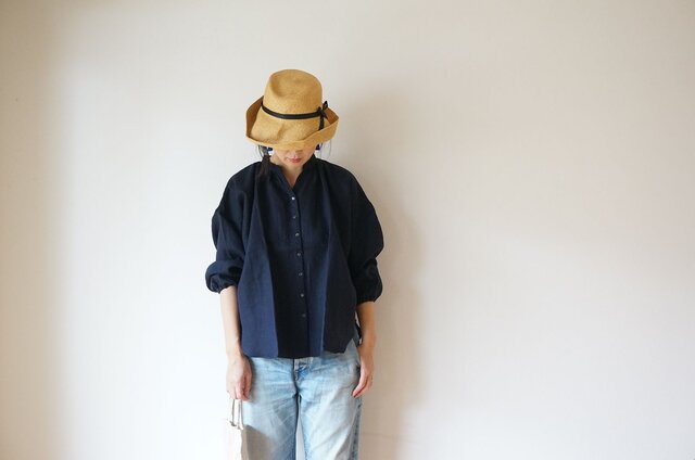 Linen gather blouse LADY'S NAVYの画像1枚目
