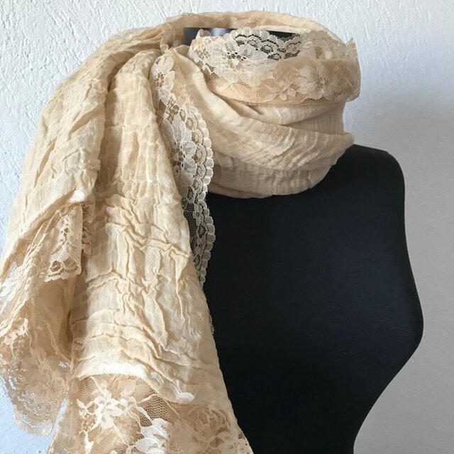 刺繍レース付き 大判オーガニックコットンストール ベージュの画像1枚目