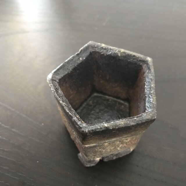 焼締ぐい呑 KAKUKAKUの画像1枚目