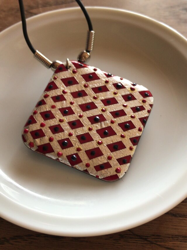 七宝焼き ブローチペンダント 赤色の画像1枚目