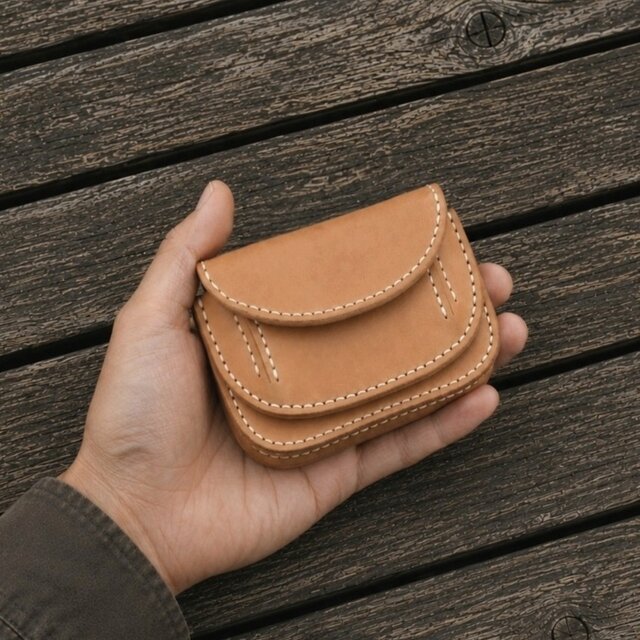 本革手縫いの二つ折財布【受注製作】 | iichi 日々の暮らしを心地よく