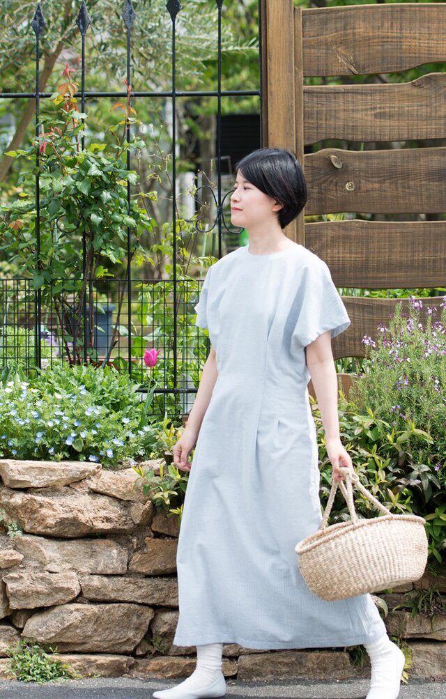 Organic Cotton フレンチスリーブWタックワンピース【ヘリンボーン生地/水色】の画像1枚目