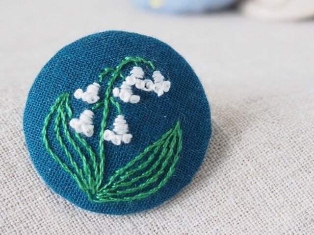 刺繍ブローチ(フォレストグリーン)すずらんの画像1枚目