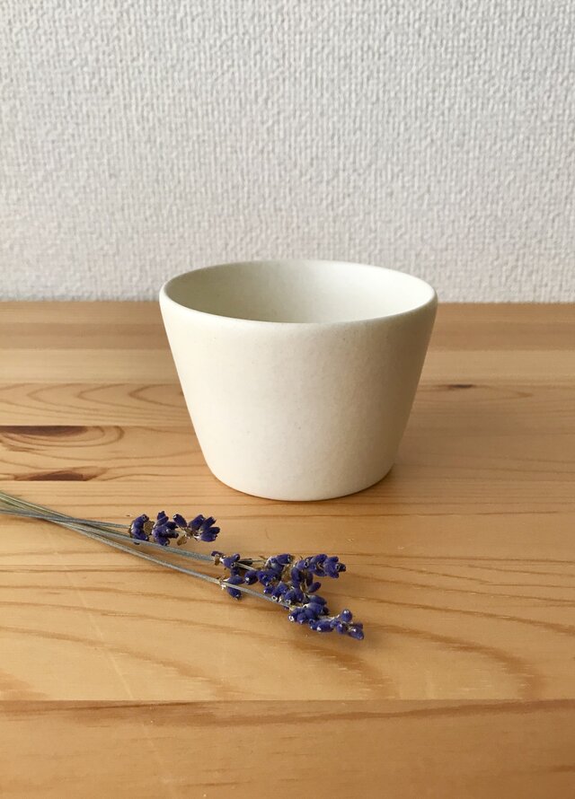 白い器の画像1枚目