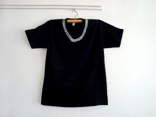 シロツメネックレスTシャツ(MENS/ブラック)の画像1枚目