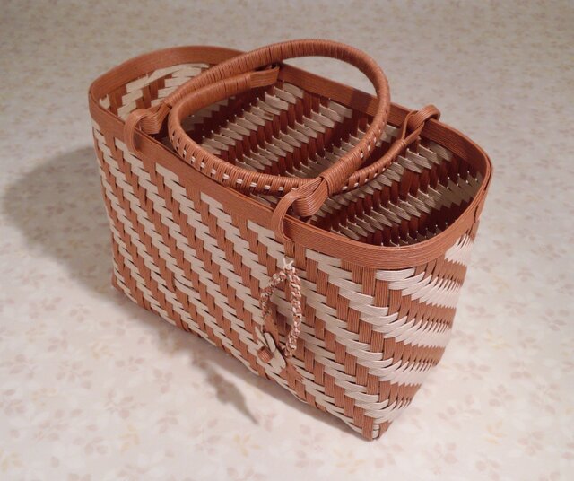 エコクラフト ちかこピンク色の家型カゴ Amazon.co.jp: エコクラフト