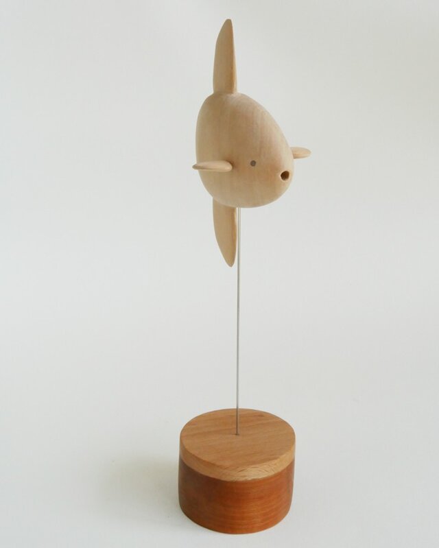風に揺れるマンボウの画像1枚目