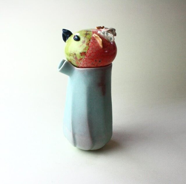 最強の鳥のポット/ 青磁 /ティーポット /色絵磁器 / 陶芸家/ceramic art / potteryの画像1枚目