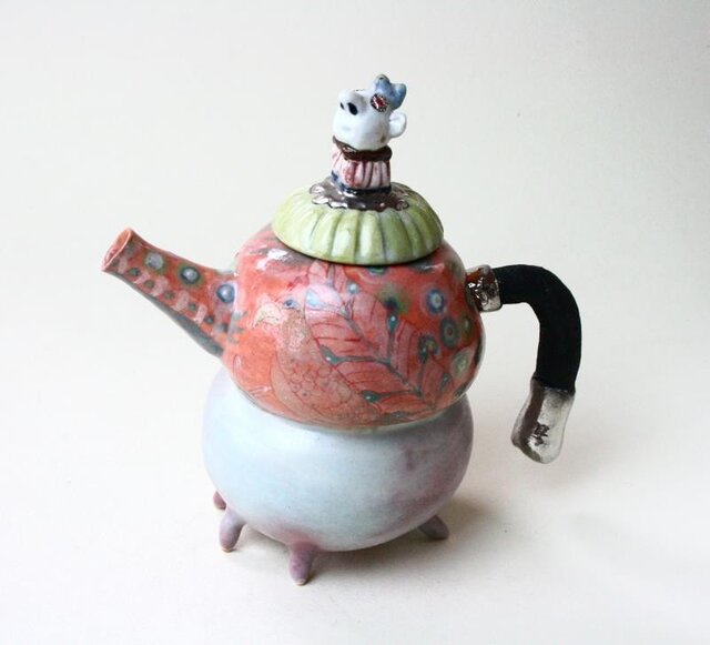 珍しい王様のティーポット/青磁 /色絵磁器 /陶芸家 / ceramic / teapot wear の画像1枚目