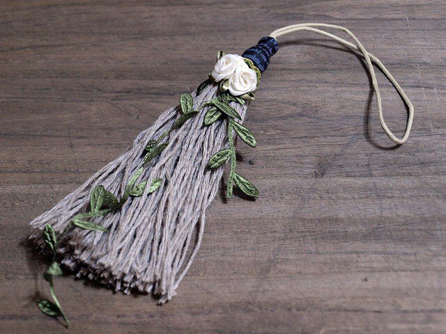 ❁ガーデンタッセル❁ 薔薇 雑貨 インテリア オーナメント グリーン 植物 雑貨 小物 バッグチャーム キーホルダー グリーンの画像1枚目