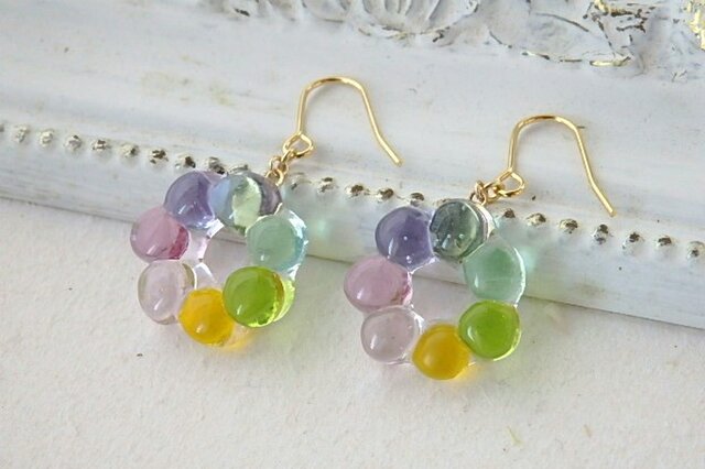 (受注制作)ガラスの水玉リース*ピアス(イヤリング)rainbowの画像1枚目