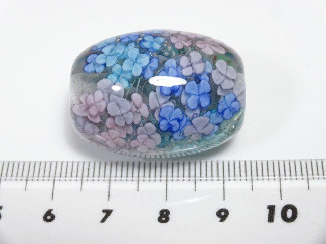 紫陽花のとんぼ玉（ガラス玉） | iichi 日々の暮らしを心地よく
