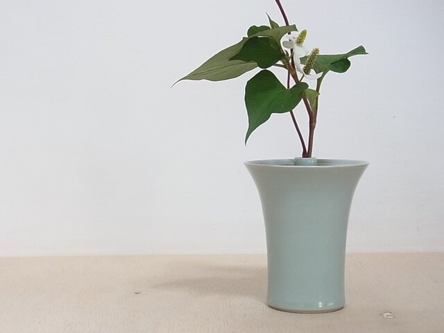 花入れ(一輪挿し)青磁 1の画像1枚目