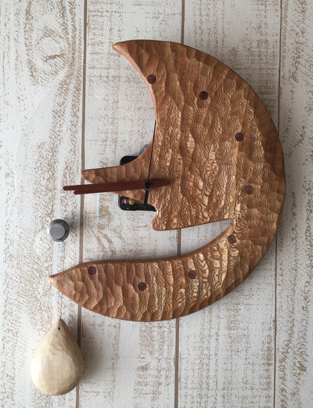 moon and drop wall clock plane treeの画像1枚目