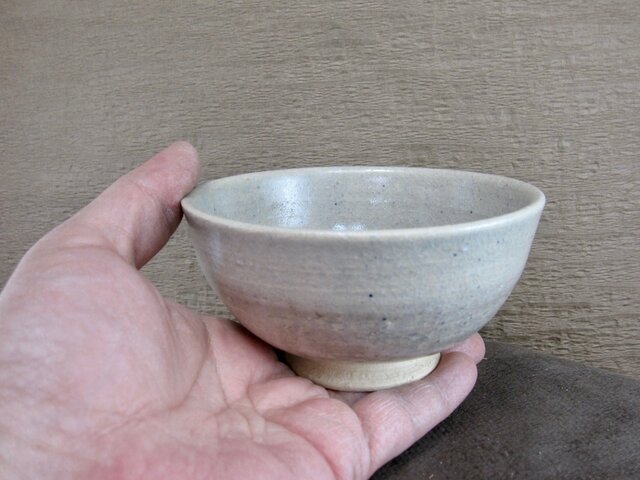 陶器ご飯茶碗（中）灰色 | iichi 日々の暮らしを心地よくする