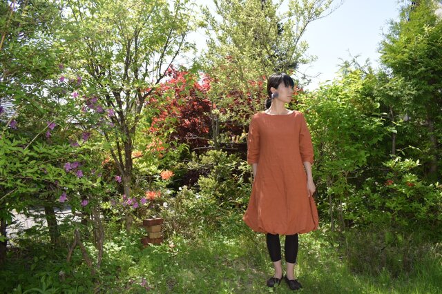 リネンバルーンワンピース レンガ色 M.L.LLの画像1枚目