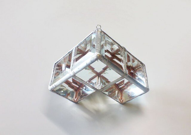 サンキャッチャー レインボーウォータープリズム キューブ 2 Iichi ハンドメイド クラフト作品 手仕事品の通販