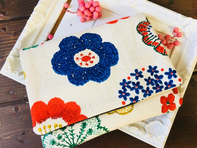 オトナのティッシュケース 北欧花柄 刺繍風 | iichi ハンドメイド