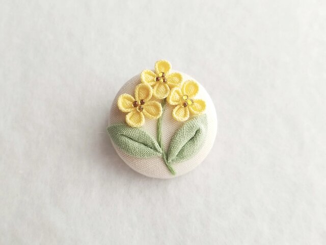 菜の花のブローチ *つまみ細工*の画像1枚目
