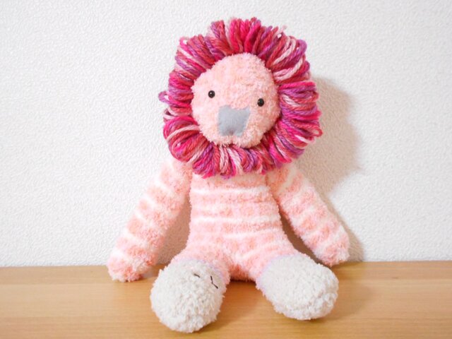 ピンクのライオンの画像1枚目