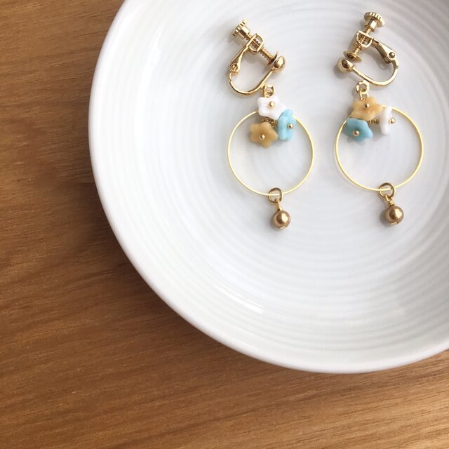 flower earring/pierceの画像1枚目
