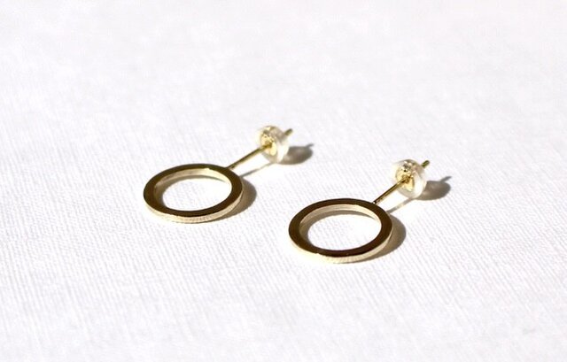 Vertical round pierce / K10 YG. PG. WGの画像1枚目