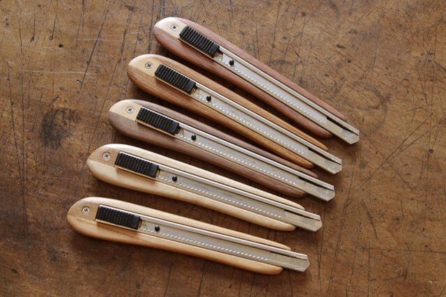 左利き用木製カッターナイフ（ケヤキ） | iichi ハンドメイド・クラフト作品・手仕事品の通販