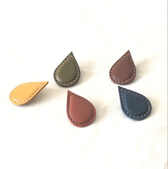 しずくブローチの画像1枚目