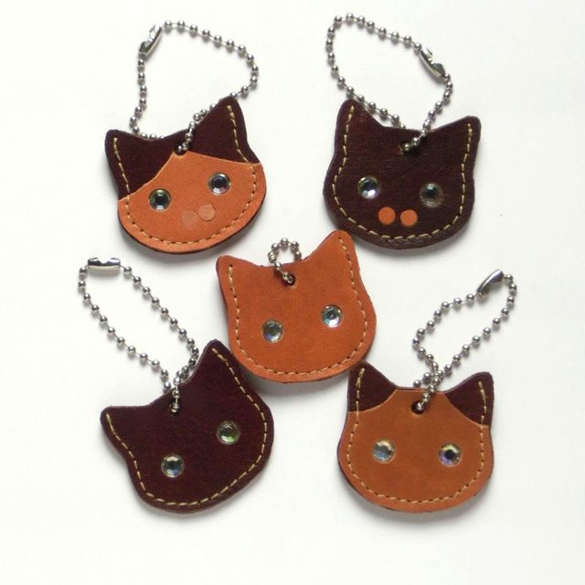【送料無料】猫の本革迷子札(キャットタグ)の画像1枚目